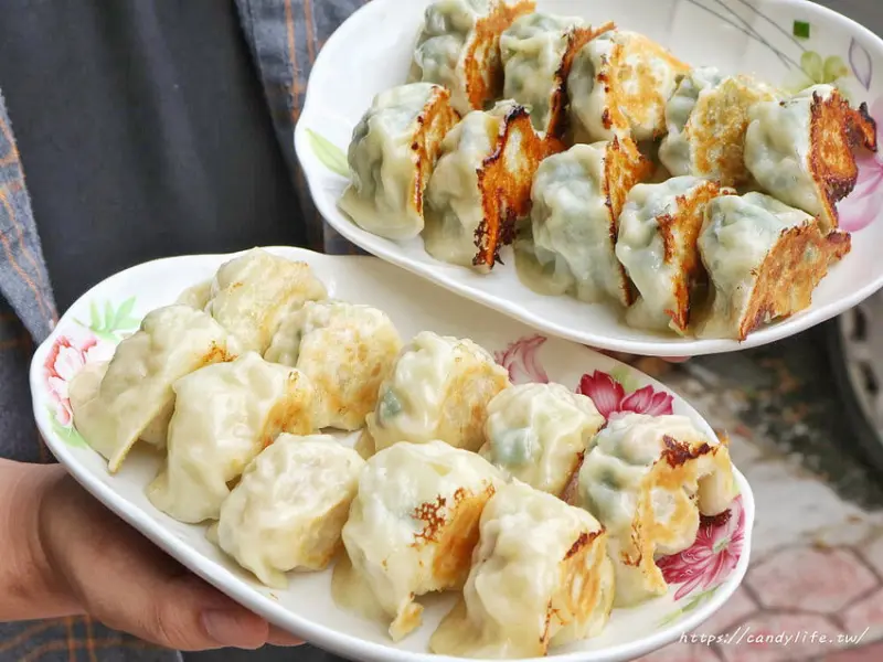 桃姐廚房│網路爆推的脆皮煎餃，外脆多汁，內餡飽滿，想吃請先做好久等的心理準備！