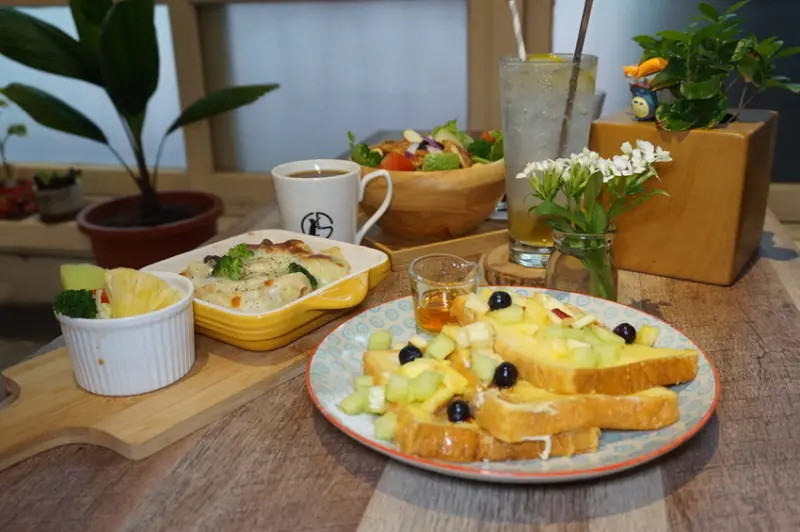 [台北咖啡廳] 拾伍窩 Cafe- 中山古屋風手沖咖啡廳/ 簡單輕食x文創風格/ 台北咖啡廳推薦/ 中山區餐廳推薦