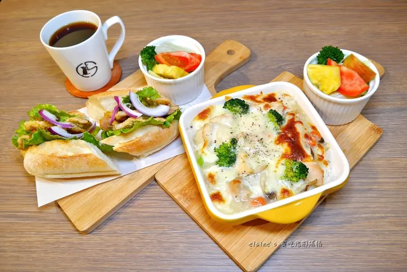 吃。台北中山《拾伍窩Cafe》隱身捷運中山站的巷弄老宅咖啡廳，老的很有味道。中山咖啡廳推薦