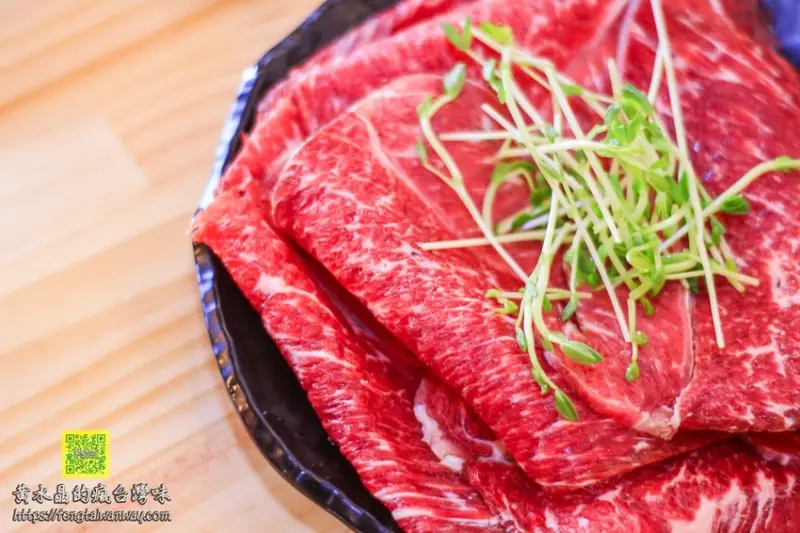 愛吃肉的桃園妹子看過來！超高CP上等肉片火鍋就在興仁夜市附近，快帶姊妹淘一起來享用吧！
