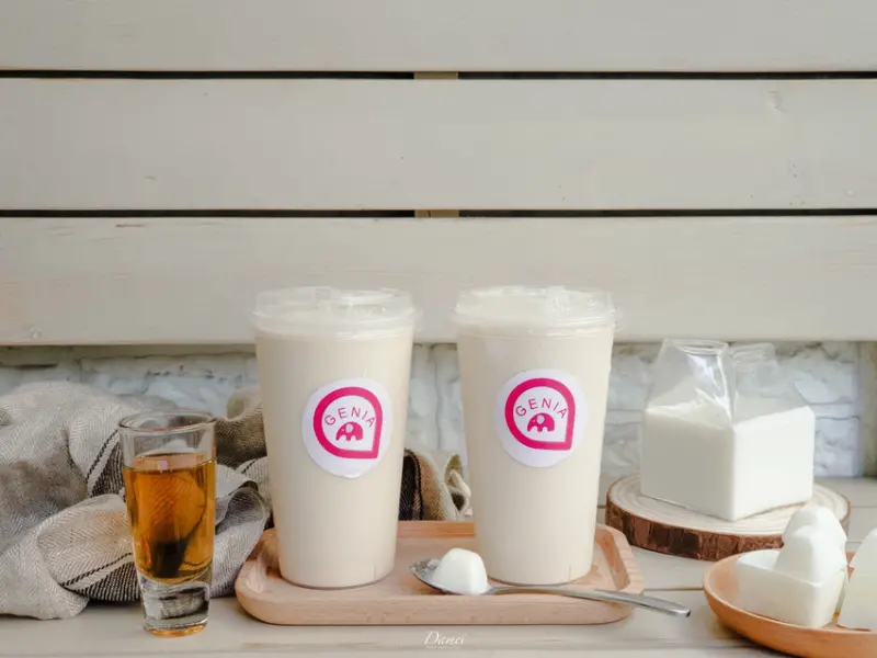 高雄鹽埕｜Genia優質手作·創意美式霜淇淋-神秘特濃純品奶茶，奶香味超足夠