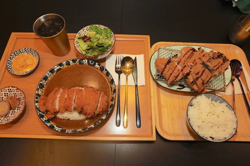 吃。台南｜中西區。開幕不久のMasala印度香料風味咖哩，很高雅老宅用餐氛圍，整體口感美味定價稍微偏高「ㄧ仁手食堂 . M&J」。