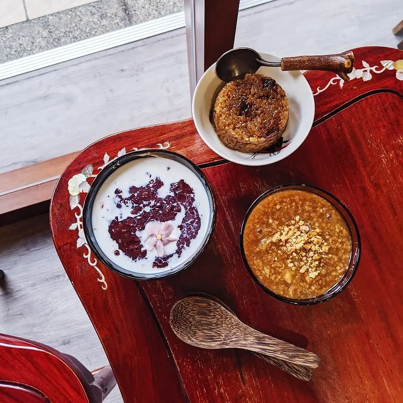 { 大橋頭站 } 大同區美食🔴手做創新 臺式甜點🔴 👉婉婉want one美食👈 不甜不膩中式甜點 紫米紅豆粥 米糕 米糕粥 白木耳露