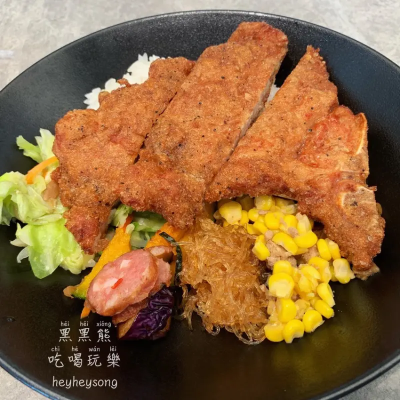 《台北美食》雙連美食 梁社漢排骨飯-厚切排骨又多汁!