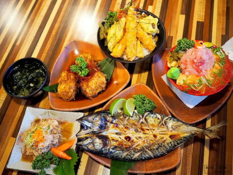 新竹美食推薦：CP值超高的山口刺身丼飯專賣店，99元起就能吃到撐！