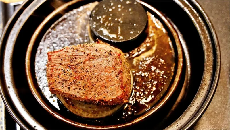 【台北車站 丼飯鍋物】肉和膳／由日本和民集團強勢推出的全新品牌，CP值超高的牛肉丼飯、鍋物，桌邊秀讓你目不轉睛