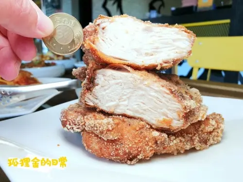 台中美食 │ 惡魔島世界炸雞台中大里店 比五十元硬幣還厚的雞排 全國第一家脆皮炸半雞 肉汁滿溢超誘人