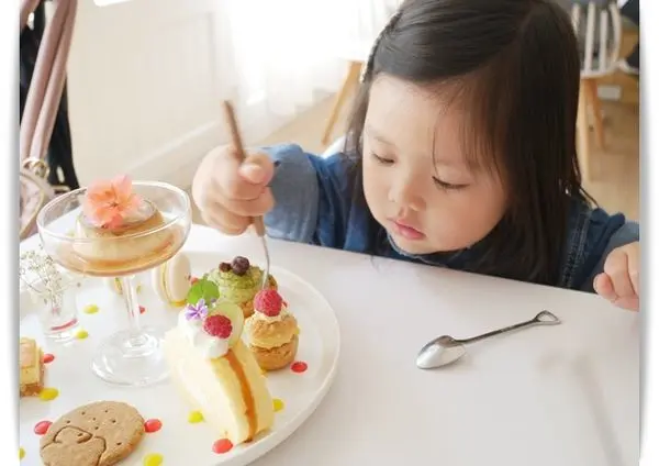 「有一隻羊 A Sheep Cafe」韓系咖啡店，美到像幅畫的點心盤 ♡