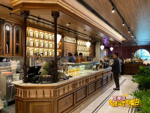 永心鳳茶菜單價位大公開》台中公益路勤美誠品美食必吃小吃餐廳～推薦櫻桃鴨肉飯、松阪香蔥炒麵、永心濃厚珍奶。