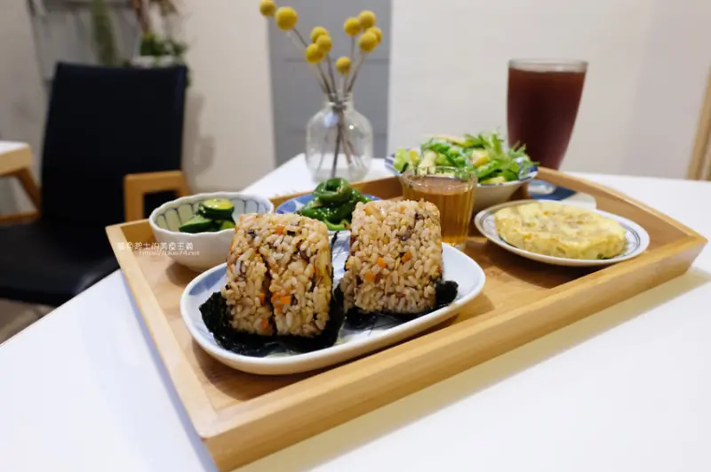 台中西區│夫夫野菜-好吃蔬食料理，五辛素為主，不吃五辛請提前告知喔 - 藍色起士的美食主義