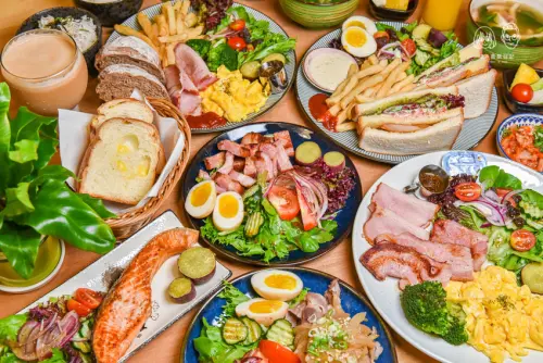 果樹咖啡：台中北屯區美食-結合服飾、市集的平價複合式定食早午餐店，輕食料理少鹽少油少負擔！ 