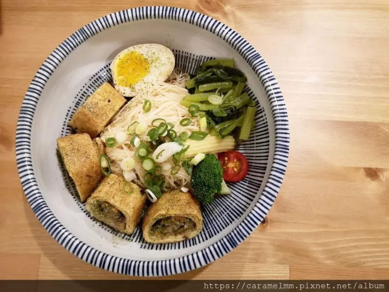 【苗栗頭份】冉冉日嚐 日常料理 日日來嚐 無印風裝潢 公仔 玩偶 文附菜單 頭份美食 頭份聚餐 頭份餐廳 近頭份尚順