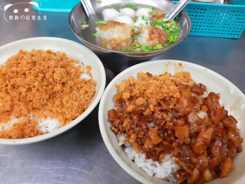 【台中西屯】台南羅記-阿全師無刺虱目魚，鹹香肉燥加魚鬆滋味豐富，魚丸加油條......