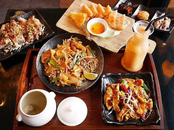 Thai cook 泰酷 - 桃園泰式料理，誰說吃泰菜要揪一堆人，泰式定食自己也能輕鬆享用，不用點一桌也能品嚐泰式料理
