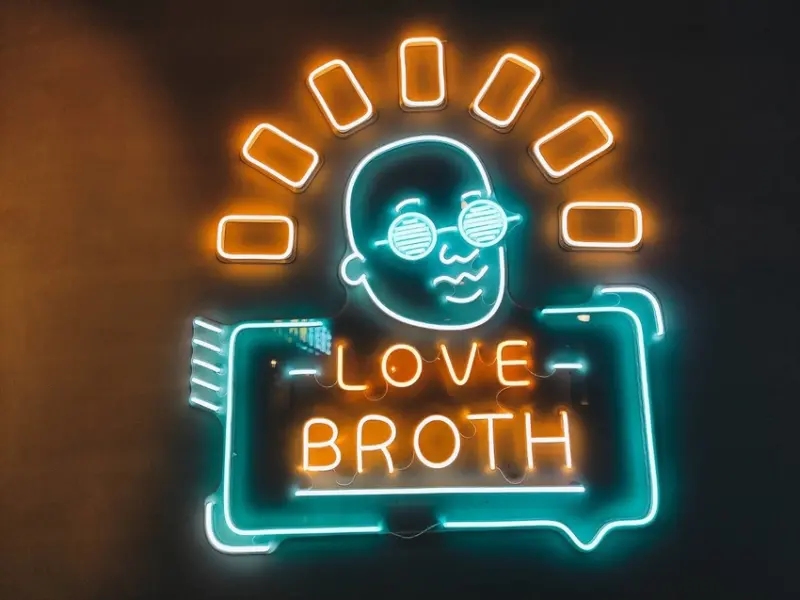 天氣變冷，就是要喝湯，就讓「雞湯大叔」溫暖你的心吧！