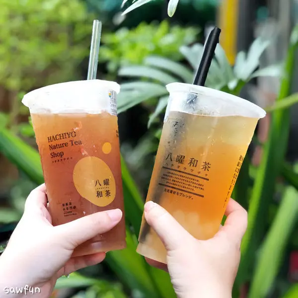 【台中美食】八曜和茶 台中一中門市  排隊熱門手搖飲 台中北區 一中美食 一中街 飲料新品牌 必點柚子類茶飲 日式文青裝潢