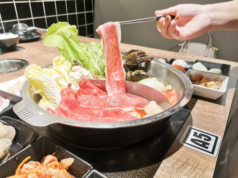 (中壢火鍋/中壢美食)祥富水產 (桃園中壢SOGO店) 自助式火鍋,產地直送食材,公開透明化標價,想吃什麼自己拿,宵夜場特惠活動