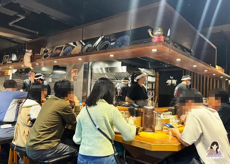 【士林美食】隱家拉麵士林店附菜單，人氣排隊拉麵，士林限定鴨白