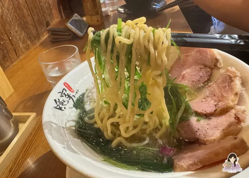 【士林美食】隱家拉麵士林店附菜單，人氣排隊拉麵，士林限定鴨白