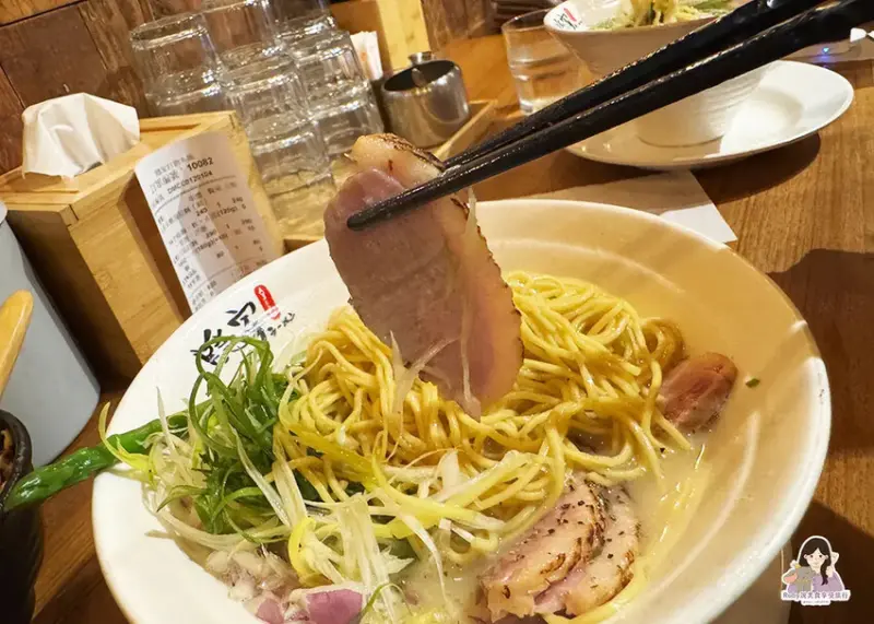 【士林美食】隱家拉麵士林店附菜單，人氣排隊拉麵，士林限定鴨白