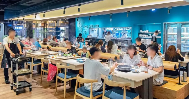 石二鍋經典Fresh店新開幕！半夜12點也能開鍋，兩人同行還送麻辣鴨血！