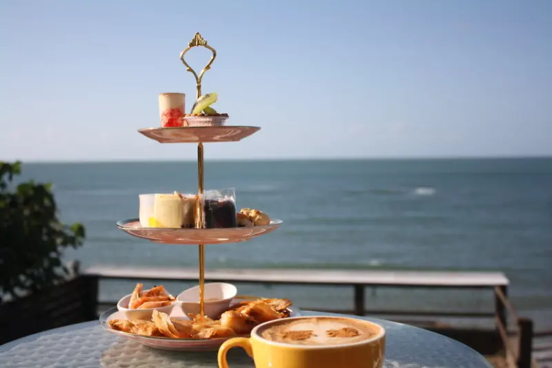 【海景餐廳推薦】夢想地圖Cafe-淺水灣最美咖啡廳|悠閒的下午茶,海景,書香與在地伴手禮 多合一結合(文末有優惠好康!)