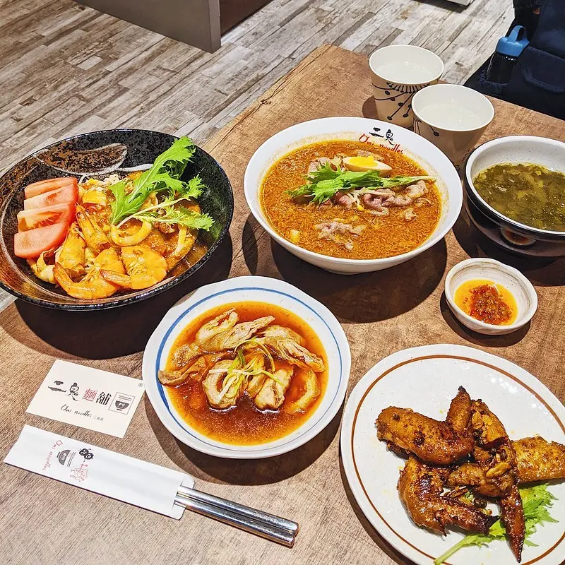 { 台北橋站 } 蘆洲線美食推薦🎊新開幕質感小吃 你絕不該錯過的三重美食➰超人氣麵店🍜二鬼麵舖 同鬼椒麻辣王集團🌶