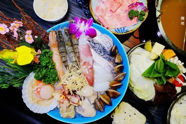 台北大直內湖火鍋 ▶ 闊佬 shabu shabu ▶ 產地直送活海鮮、 日本A5和牛火鍋 大直火鍋│內湖火鍋推薦 挑戰活龍蝦最低價 闊佬菜單及價位!