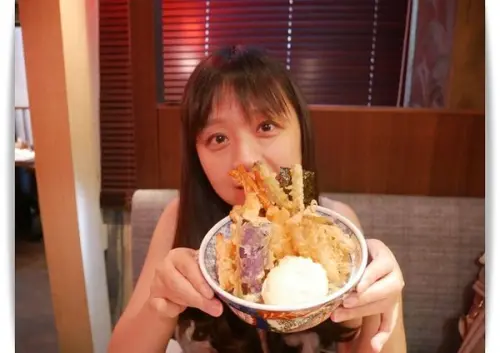 高雄「日本橋浜町酒食処-夢時代店」滿出來的天丼讓人大滿足 ♪