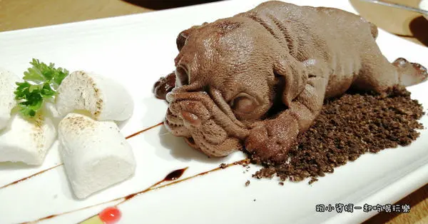 【台北車站美食記】5鄉地Cinque Terre手工披薩  義大利麵  超萌鬥牛犬甜點 北市10大必吃窯烤披薩 中正區人氣餐廳推薦