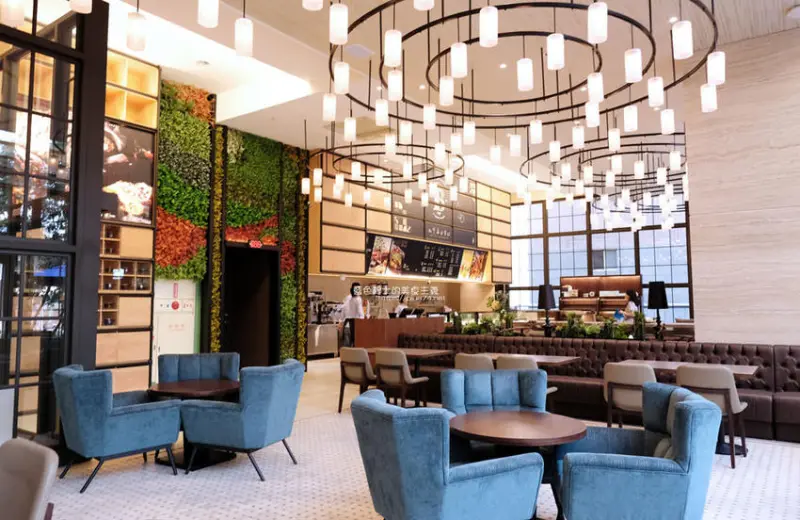 台中西屯│比斯奎爾烘焙坊-逢甲商圈不限時插座咖啡廳，環境漂亮好拍，浮雲客棧飯店一樓 - 藍色起士的美食主義