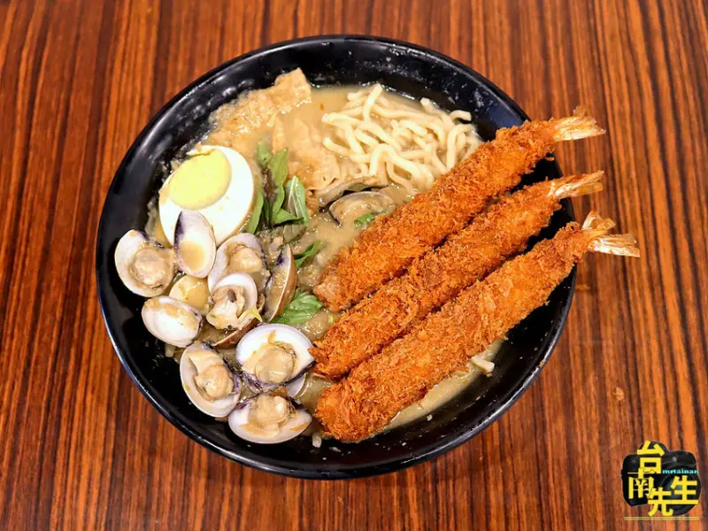 台南叻沙麵／天然食材熬湯頭／真材實料不用高湯粉／不添加任何調味粉／保留食材原始風味／每日限量隱藏版特餐