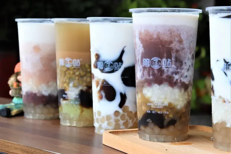 第一站健康飲品大仁店｜台南人氣飲料店！整杯滿滿的料再加料居然不加$$！老闆根本佛心來滴~｜附菜單介紹｜梅森IG：maysun_boy
