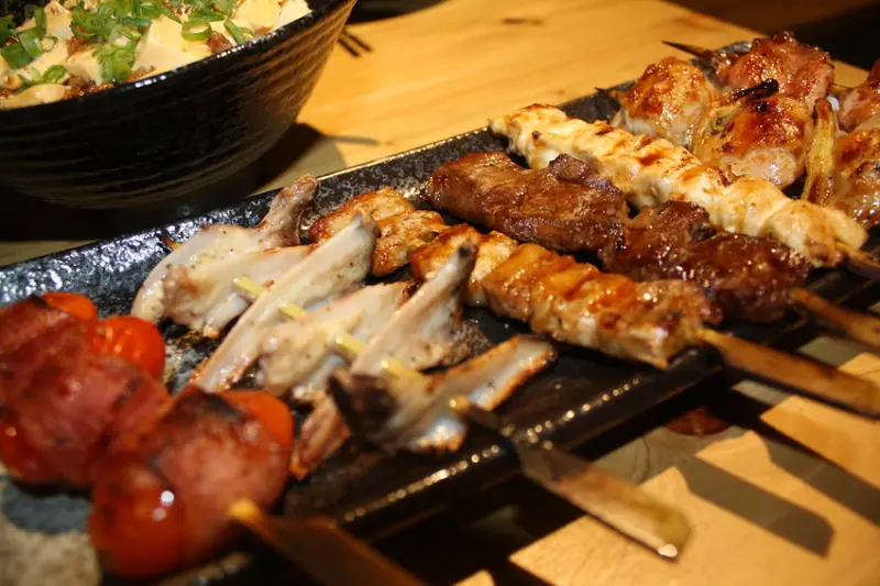 【淡水美食】淡水居酒屋-大門串燒食場:滿滿日式風格裝潢與氣氛,喝酒聚餐聊天的好地方!