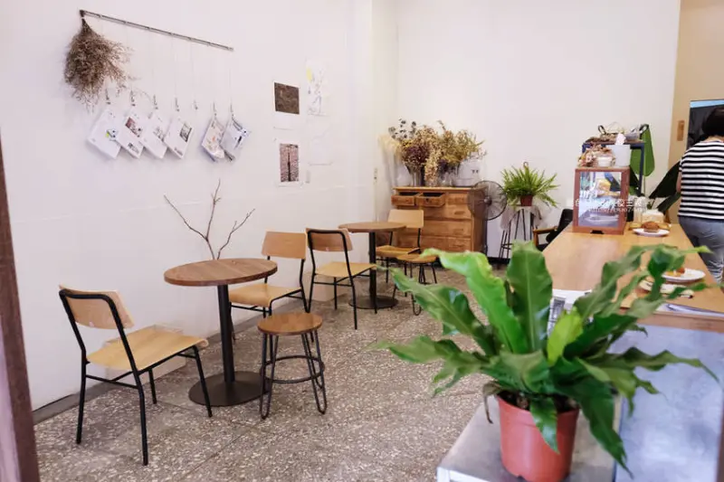 台中南區│小山田-在喧囂的城市裡，找一片屬於自己的小山田，近中興大學 - 藍色起士的美食主義