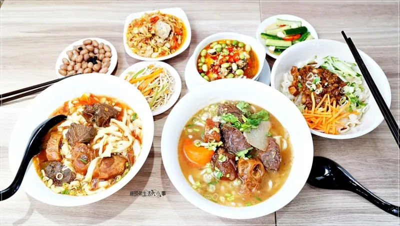 【中和牛肉麵】牛貳麵舖／南勢角捷運站～台北國際牛肉麵節人氣第三名，文青牛肉麵，道地老眷村口味，環境舒適，價格實在