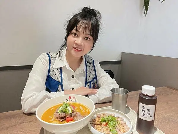 新品開箱二鬼麵舖三重店｜起司麻奶麵｜酸辣椰奶雞湯麵｜捷運台北橋站必吃美食