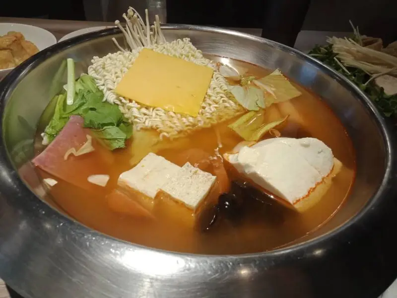 【台北美食】銅盤嚴選韓式烤肉，自助無限吃到飽-台北統一時代店@捷運市府站