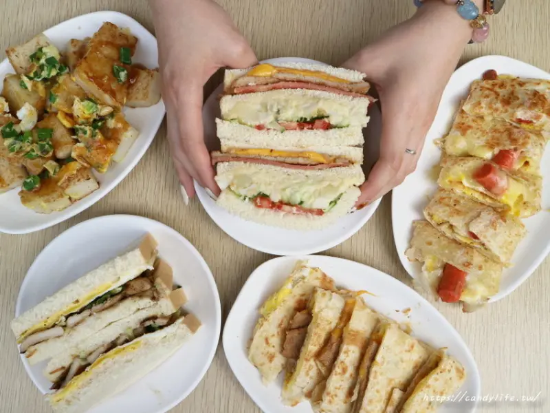 手工坊早午餐│龍井藝術街，銅板價人氣早午餐，主打酥皮蛋餅及肉蛋吐司，平價料又多！