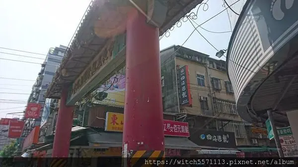 搭著捷運吃美食~~捷運南勢角站~~知名麵食品牌~~新北中和~~四海遊龍景新店~~咖哩雞水餃新品上市~~foodpanda108/10/21-10/27有特別的折扣優惠歐~~