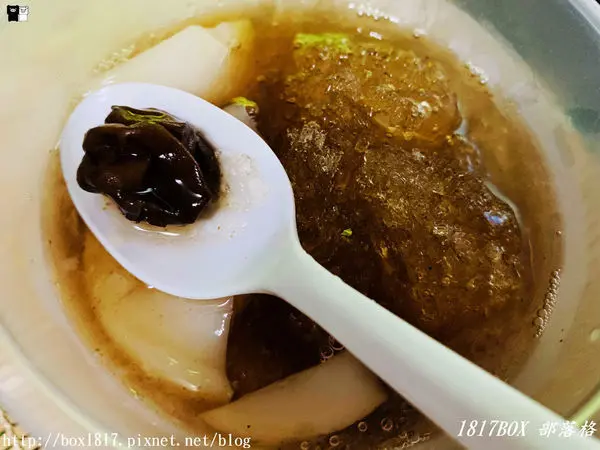 【彰化市】走過一甲子歲月的在地冰品。八卦山下杏仁露