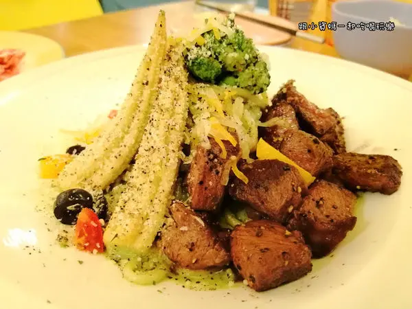 【南港美食記】潔果物語義式廚房 無味精無色素標榜水果入菜 義大利麵 燉飯 鬆餅 小火鍋 鄰近捷運後山埤站 五分埔商圈 饒河街夜市 義大利餐廳 台北人氣餐廳推薦