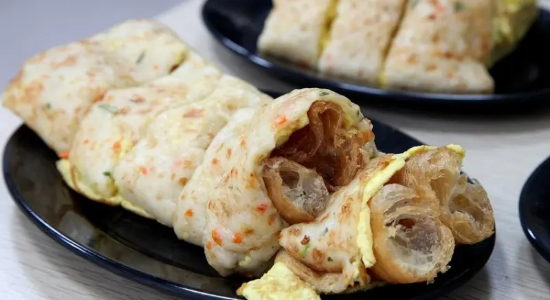 台南美食-芯芯要去【杏仁大叔】~古早味麵糊蛋餅尬手工油條，外Q內酥超對味