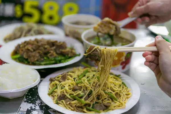 生炒羊肉，蘆竹南崁路上大排長龍的必吃宵夜
