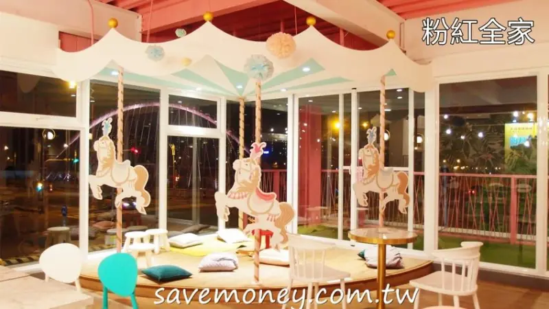 粉紅全家｜大坑情人橋對面便利商店,少女心噴發 - 達人Emily的播報台
