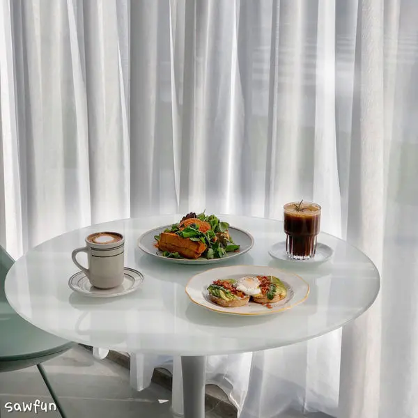 【台中美食】Stunning Cafe 韓風咖啡輕食店 韓國服飾 複合式咖啡廳 網美最愛韓風玻璃屋 嘉明湖附近 台中南屯區美食 新開幕試營運