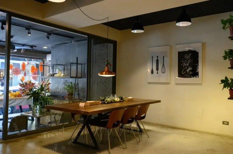 民生社區咖啡廳：富錦街Joe’s Cafe，必吃紅酒燉牛肉和手作甜點，會讓人想一再回訪的好店 @吳大妮。Annie