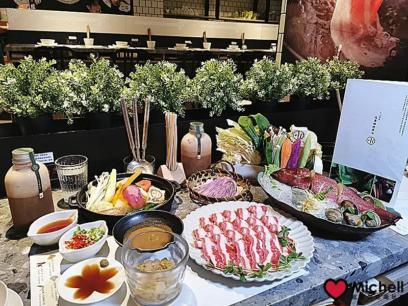 ❤️信義區火鍋❤️小川鍋物_信義店 ：日本百年老店秘傳湯頭，搭配十二節氣的繽紛菜盤/在地小農精選的食材！讓你吃進健康、吃的好！