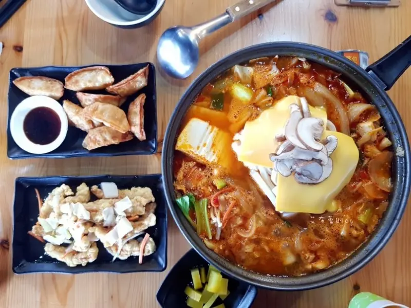 《高雄美食》錦華春炒馬（大昌店）❤高應大週邊美食！韓國歐爸開的店，傳了三代的味道~