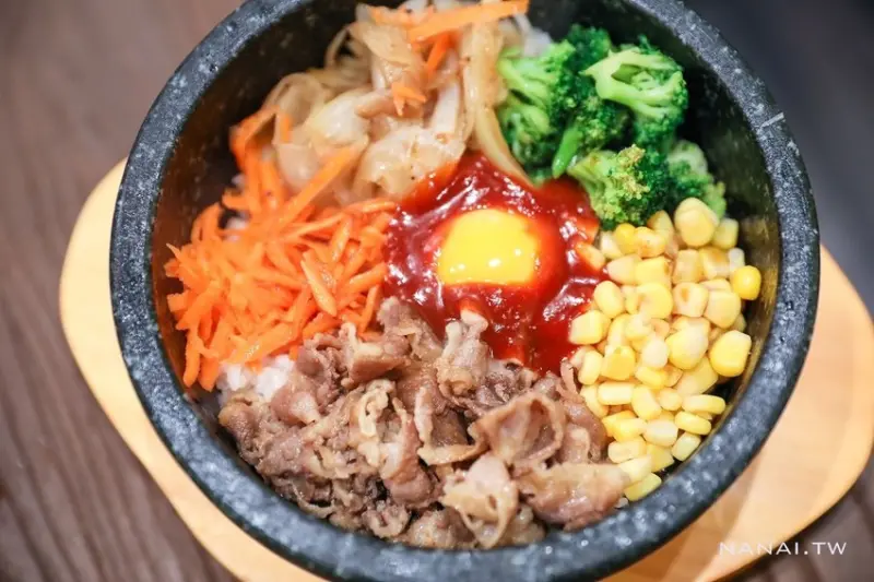 彰化市》瑪西所-師大店。部隊鍋,石鍋拌飯,韓式火鍋通通有,還有飲料,冰淇淋免費暢飲 - Nana愛旅行札記